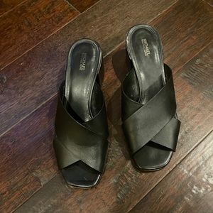 Gently Loved MICHAEL Michael Kors Black Leather Slides